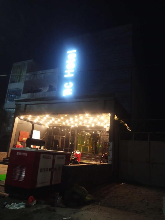 Oyo Mmc Hotel And Restaurant Meerut Exterior foto